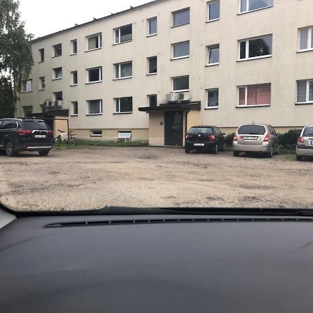 Modern Cozy 2 Bedroom Apartment Near City Center Pärnu Esterno foto